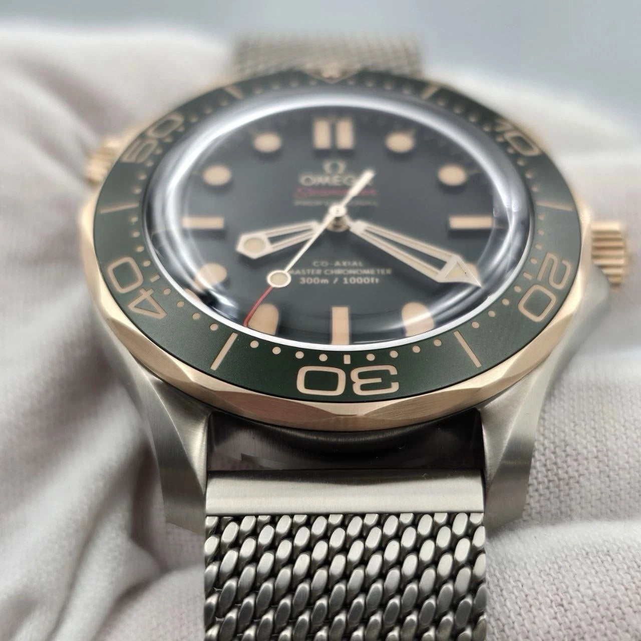 2025 Omega Seamaster Diver Green Dial Titanium Bronze Gold 210.90.42.20.10.001