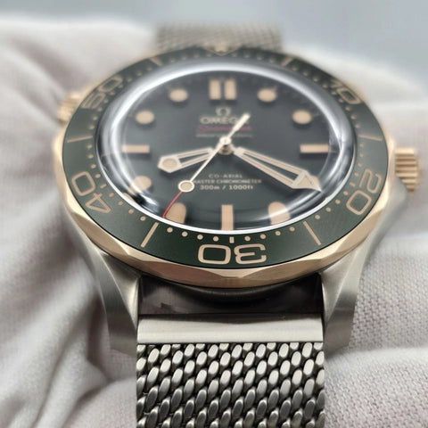 2025 Omega Seamaster Diver Green Dial Titanium Bronze Gold 210.90.42.20.10.001
