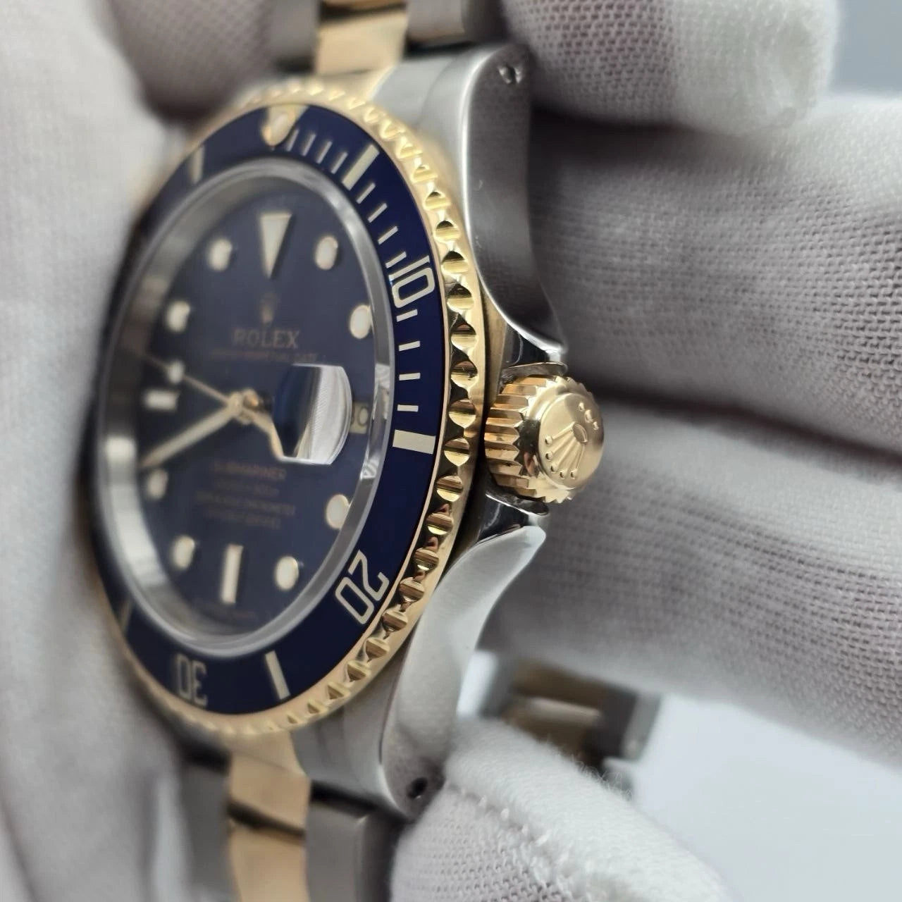 2023 RSC Rolex Submariner Date 18K Gold Blue Stainless Steel 40mm Watch 16803