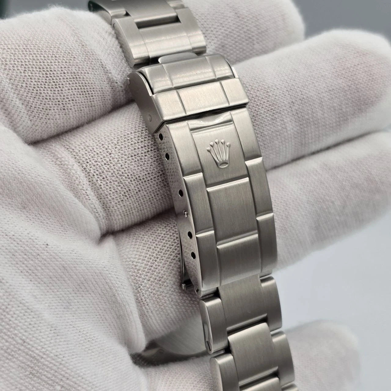 MINT Rolex Sea-Dweller 16600 Stainless Steel Black Dial 40MM Watch