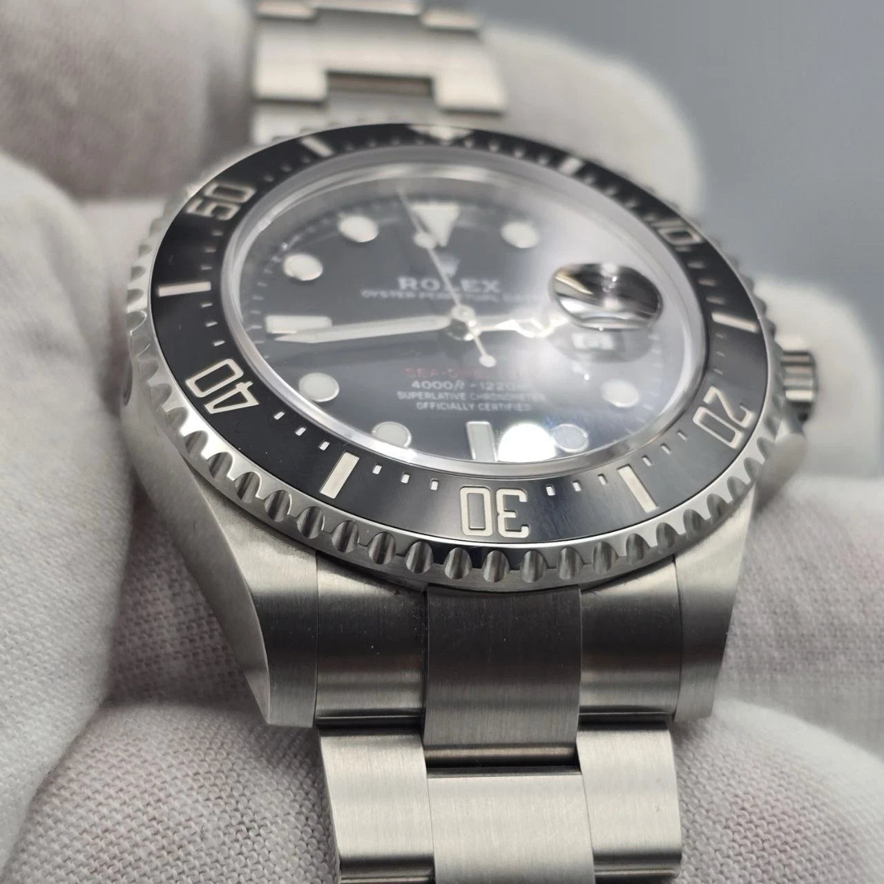 2019 MINT PAPERS Rolex Sea-Dweller Black Red Letters 43mm MK2 126600 BOX