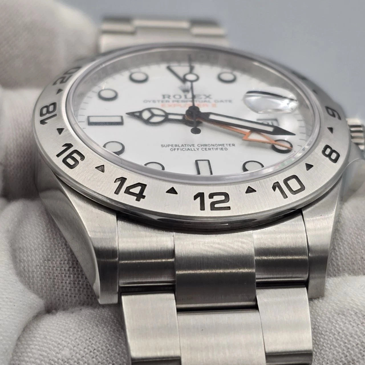 PAPERS 2023 Rolex Explorer II 42mm 226570 Stainless Steel White Polar Dial BOX