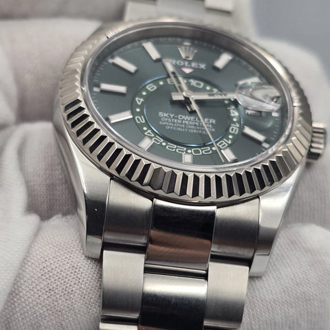 PAPERS 2025 Rolex Sky-Dweller Mint Green Oyster Fluted Bezel 42mm 336934 BOX