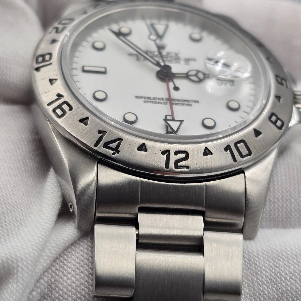 Rolex Explorer II White 40mm Stainless Steel Oyster Date Watch 16570