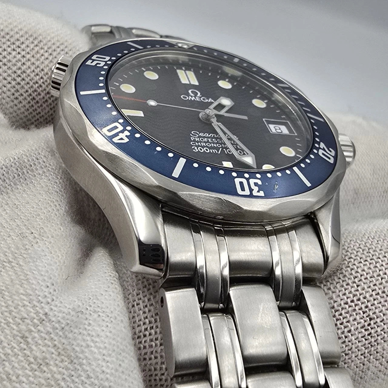 Mens Omega Seamaster Professional Chronometer Blue Dial 36MM Watch 2551.80
