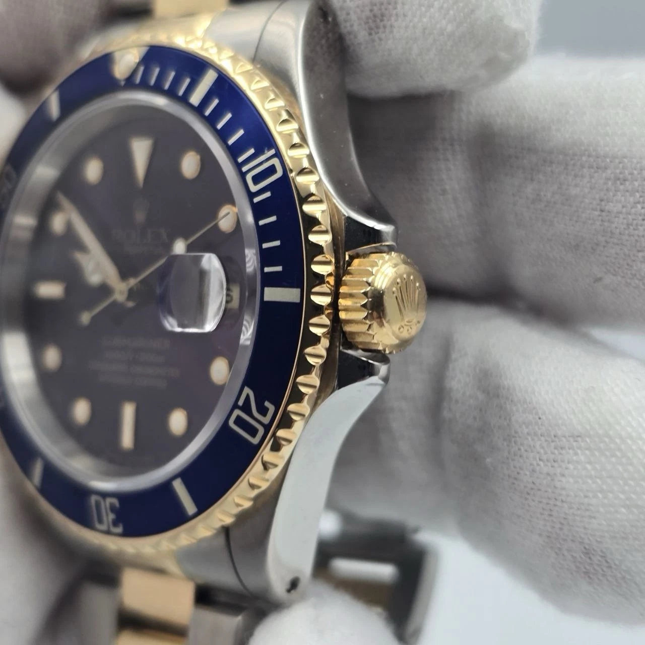 Rolex Submariner Date 16613 Blue Dial Two Tone Steel Gold 40mm Watch