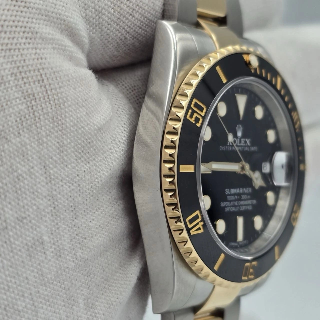 2015 Rolex Submariner Date 40mm 18k Yellow Gold & Steel Black Watch 116613LN B+P