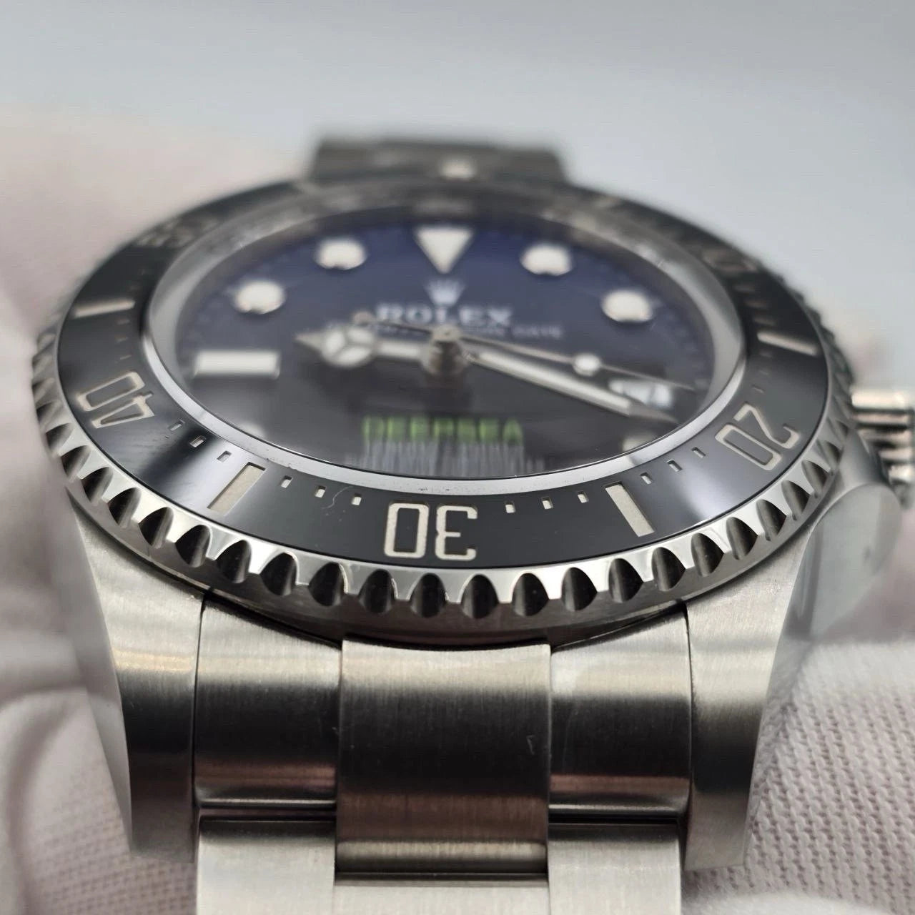 PAPERS 2025 Rolex Sea-Dweller Deepsea James Cameron Blue 136660 44mm Watch BOX