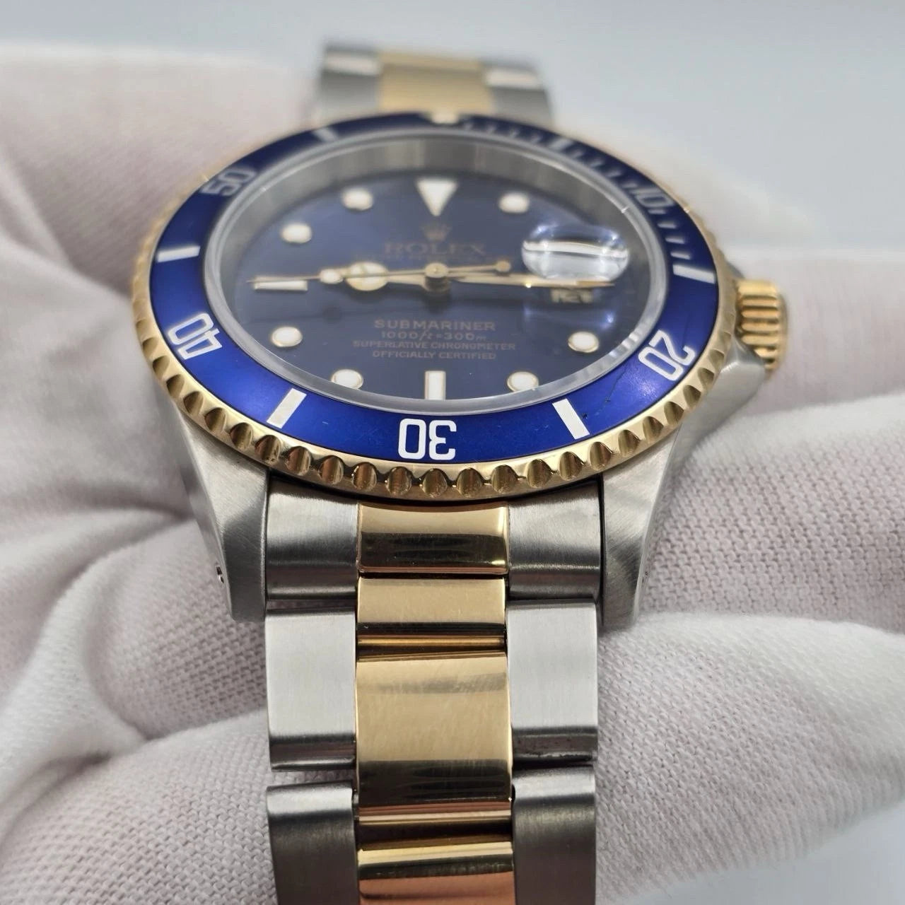 PAPERS Rolex Submariner Date 16613 Blue Dial Steel Two Tone Gold 40mm Watch BOX