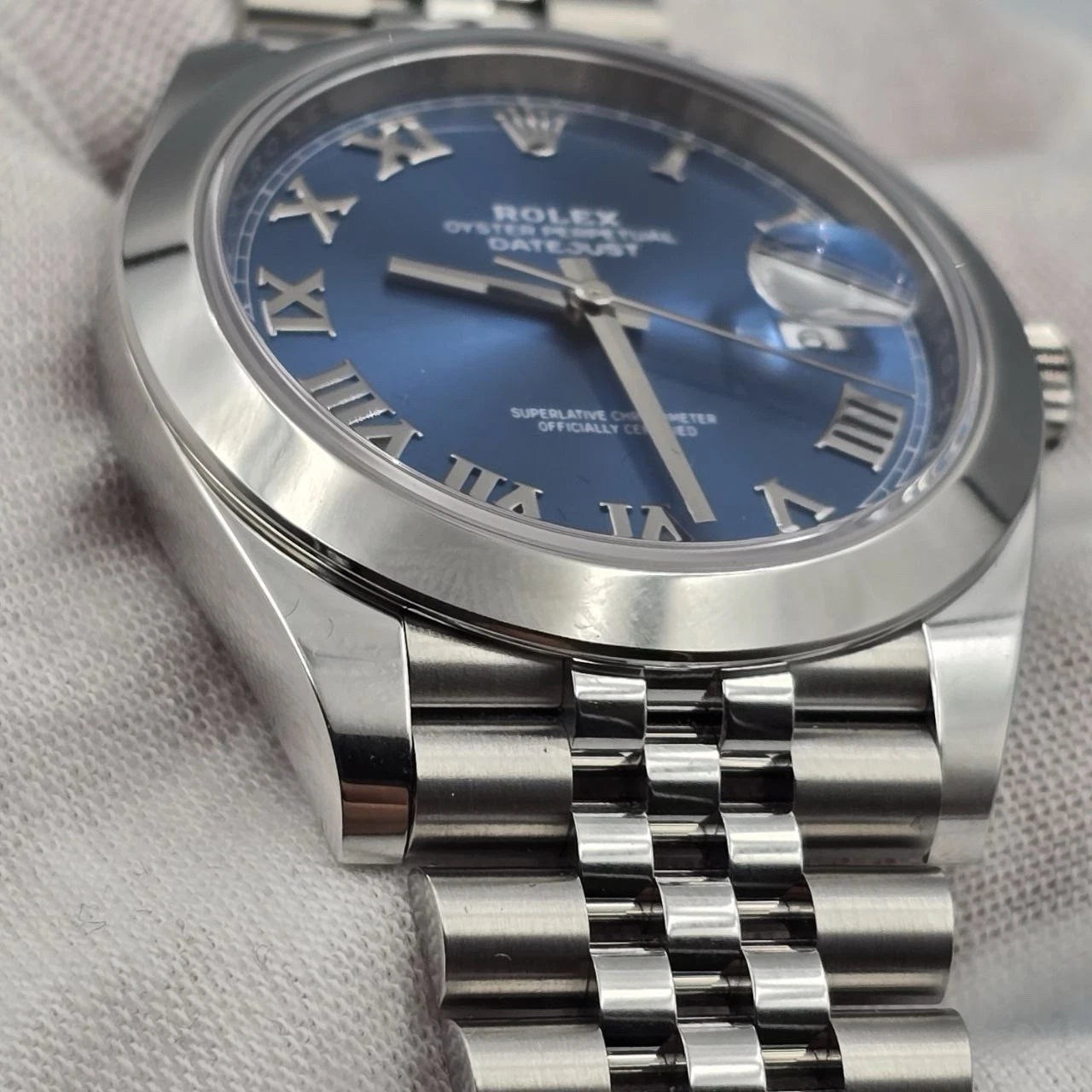 NEW 2025 Rolex Datejust 41mm 126300 Blue Roman Dial Smooth Jubilee UNWORN