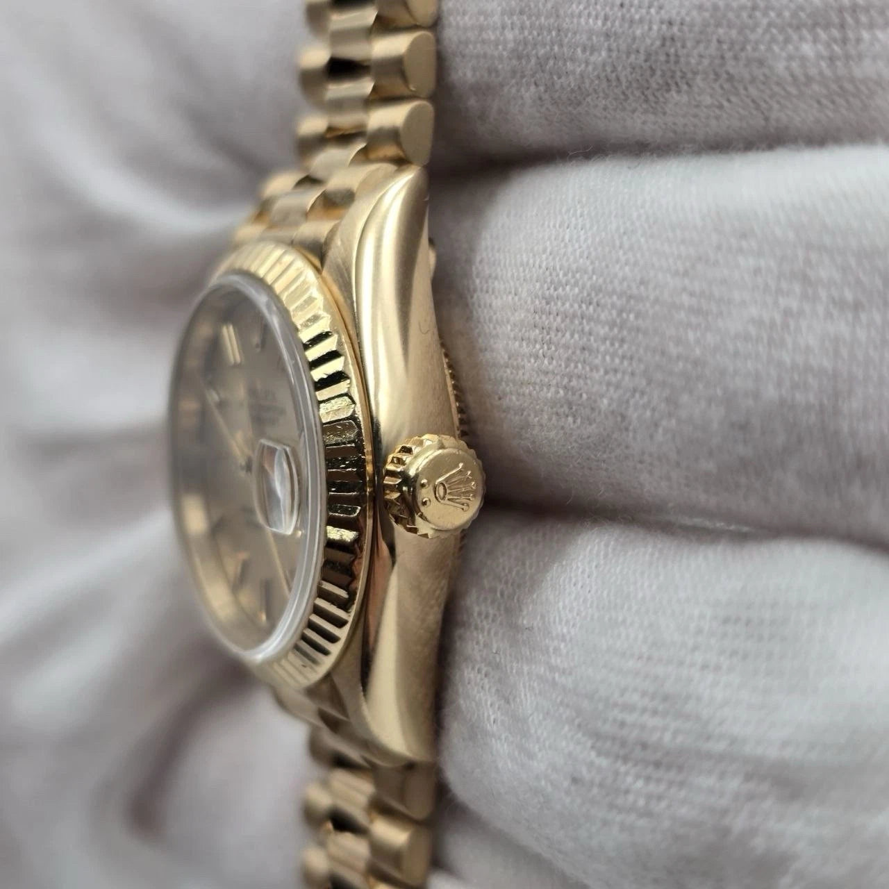 Rolex Datejust Champagne Stick Dial 18K Yellow Gold Fluted Bezel 26mm 69178