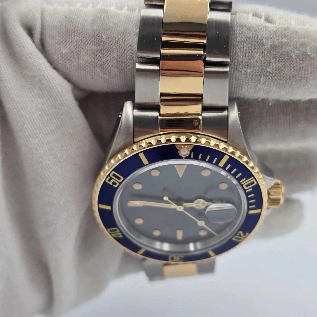 PAPERS Rolex Submariner Date 18K Gold Blue Sunburst Dial 40mm Watch 16803 BOX