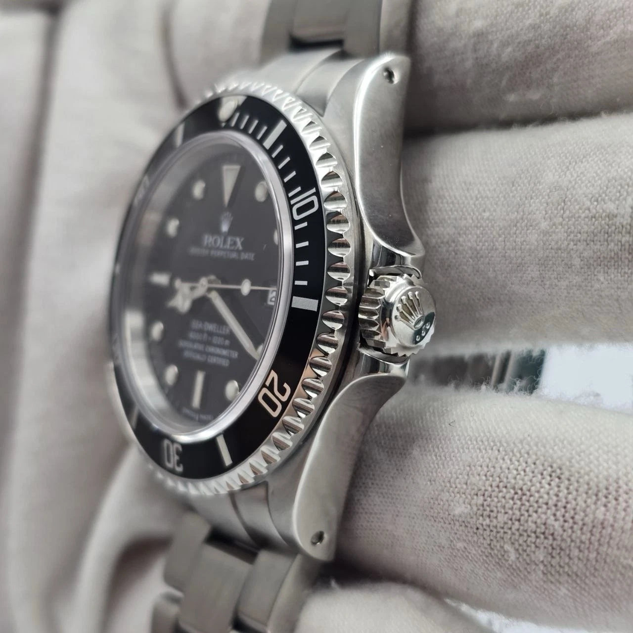 Rolex Sea-Dweller 16600 Stainless Steel Black Dial 40mm Watch