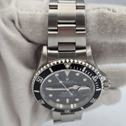 PAPERS Rolex Submariner Date 16610 Black Dial Stainless Steel Oyster 40mm