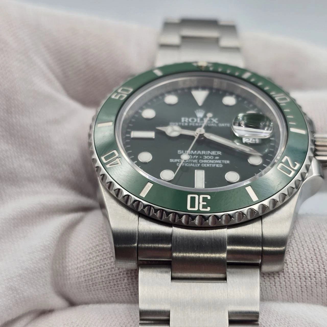 MINT 2015 Rolex Submariner Hulk 116610LV Green 40mm Ceramic Watch BOX