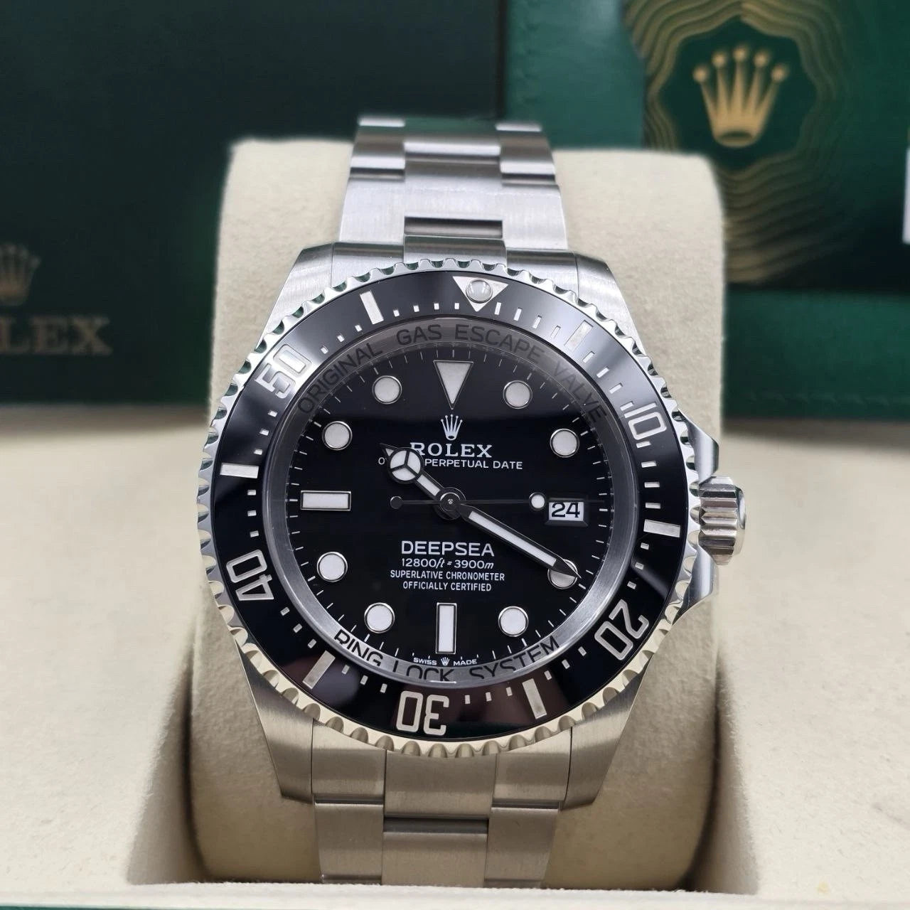 Rolex Sea-Dweller Deepsea 136660 2