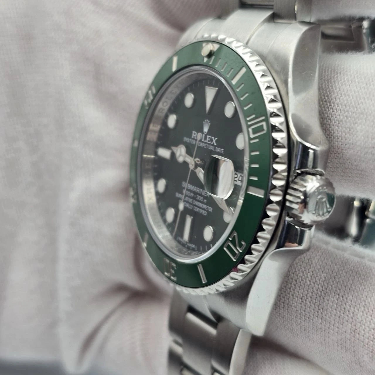 MINT 2015 Rolex Submariner Hulk 116610LV Green 40mm Ceramic Watch BOX