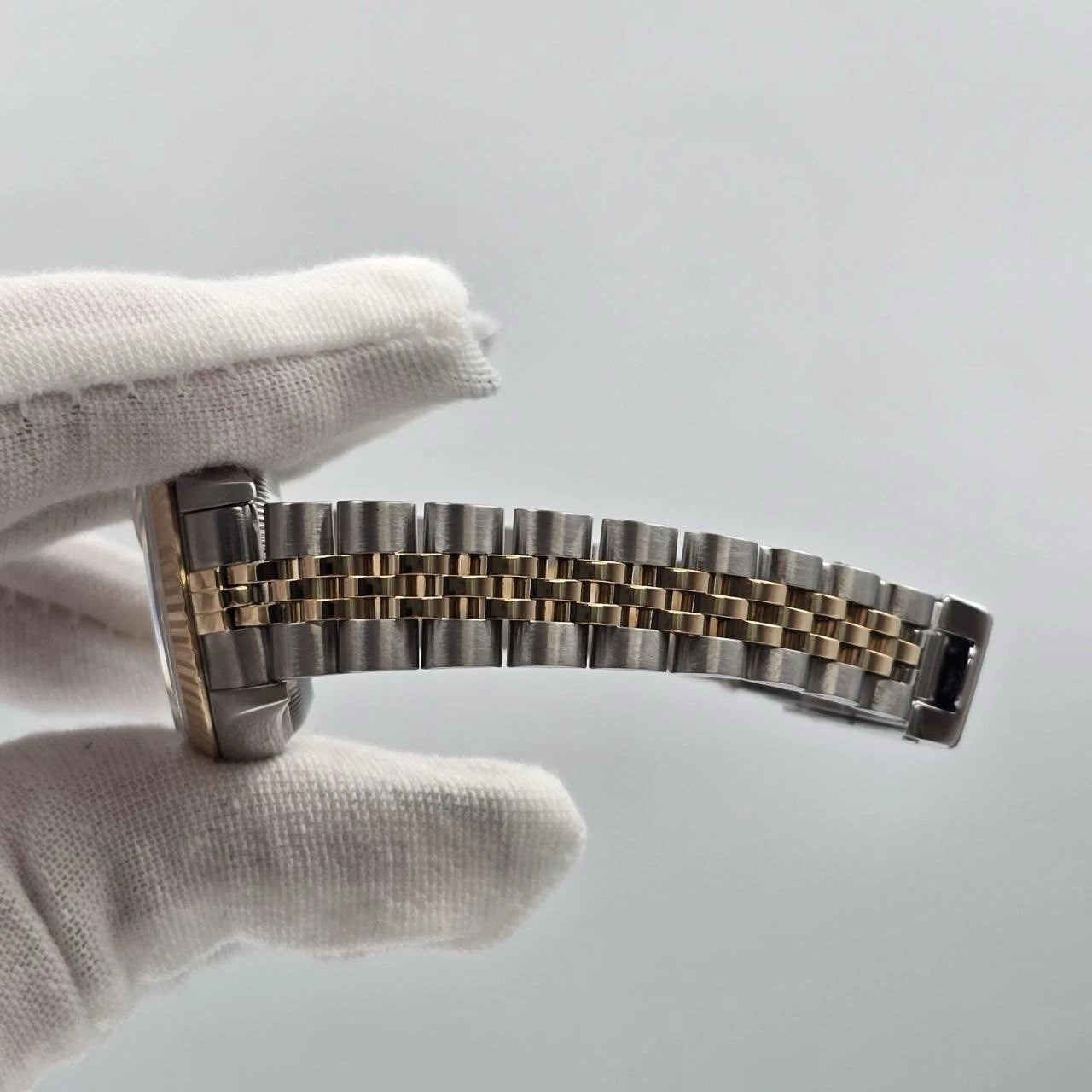 Rolex Datejust 79173 Fluted Bezel TT Jubilee Champagne Diamond Dial 26mm Watch