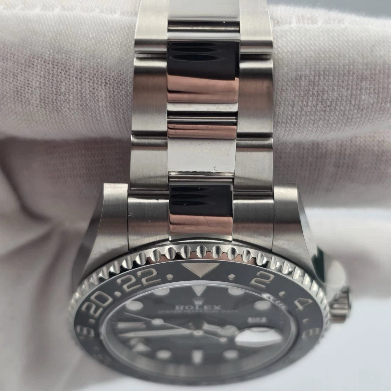 Rolex GMT-Master II 126710GRNR Bruce Wayne 6