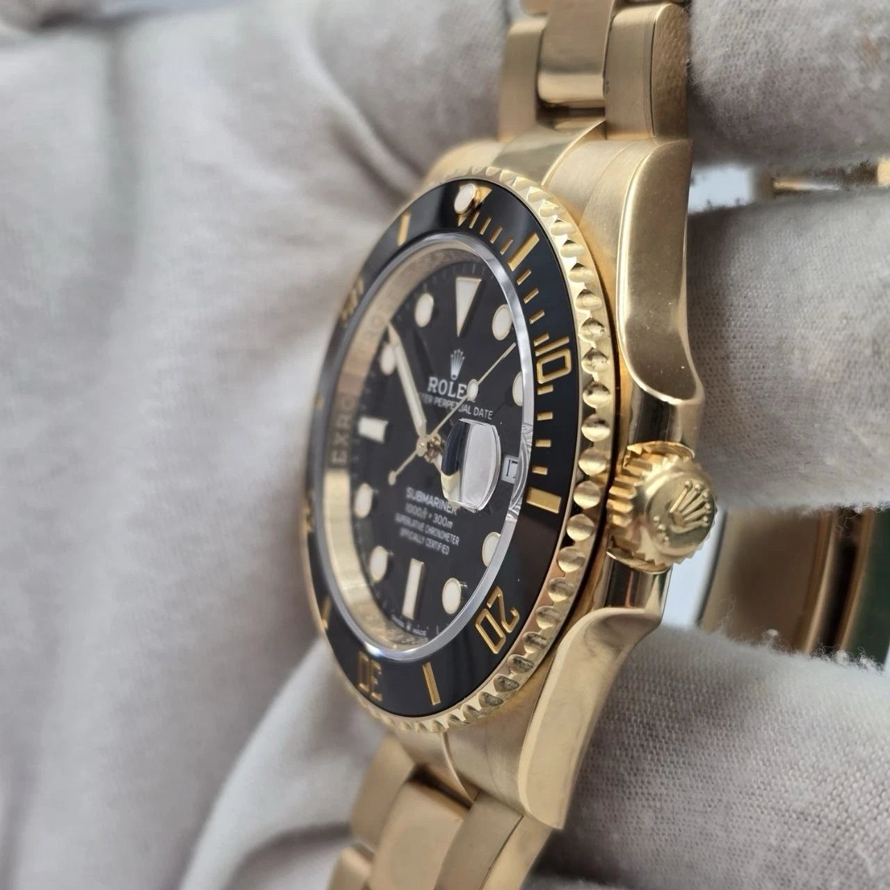 PAPERS 2023 Rolex Submariner Date 41mm 18k Yellow Gold Black Dial 126618LN BOX