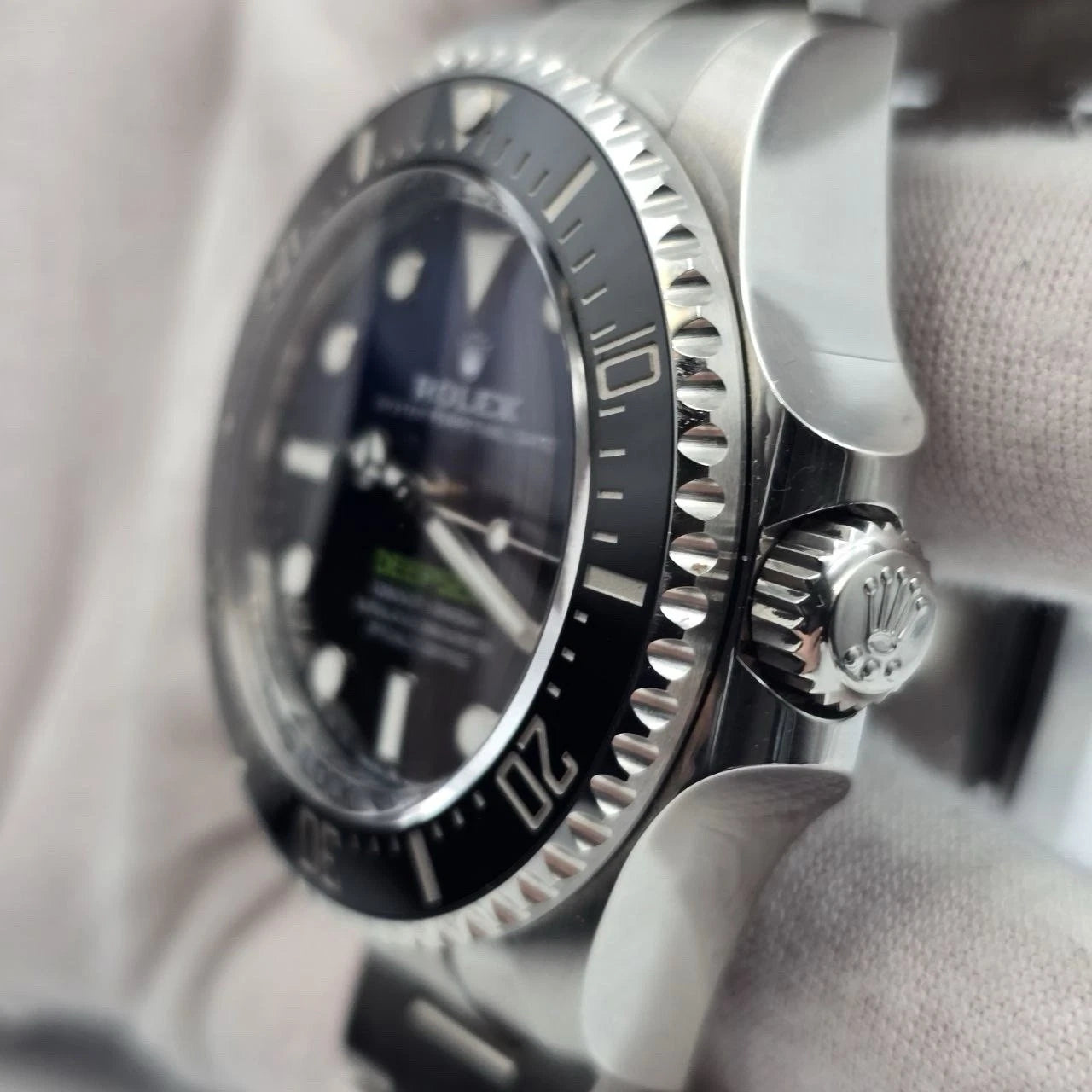 PAPERS 2025 Rolex Sea-Dweller Deepsea James Cameron Blue 136660 44mm Watch BOX