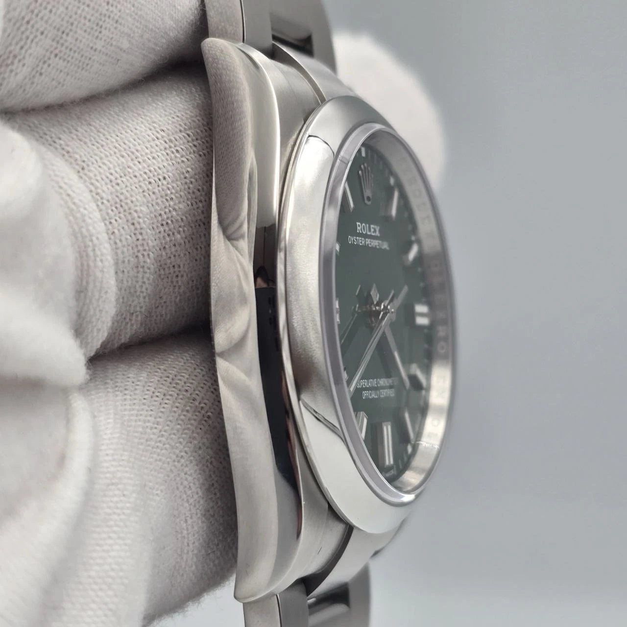 NEW 2025 Rolex Oyster Perpetual 36mm 126000 Green Dial UNWORN