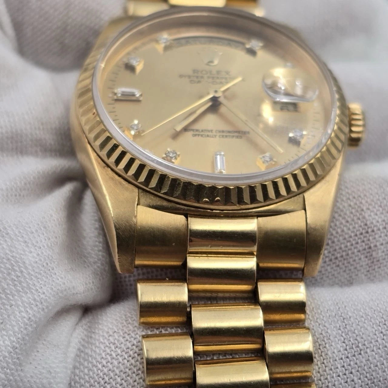 Rolex 18K Gold Day-Date President Gold Champagne Diamond Dial 36mm Watch 18238