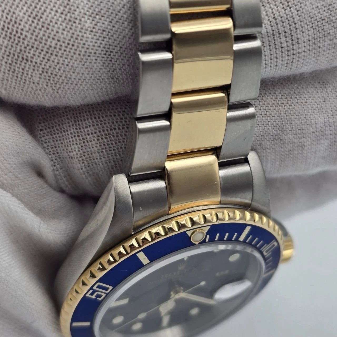 2005 Rolex Submariner 16613 NO HOLES Blue Dial Two Tone Steel Gold 40mm Watch
