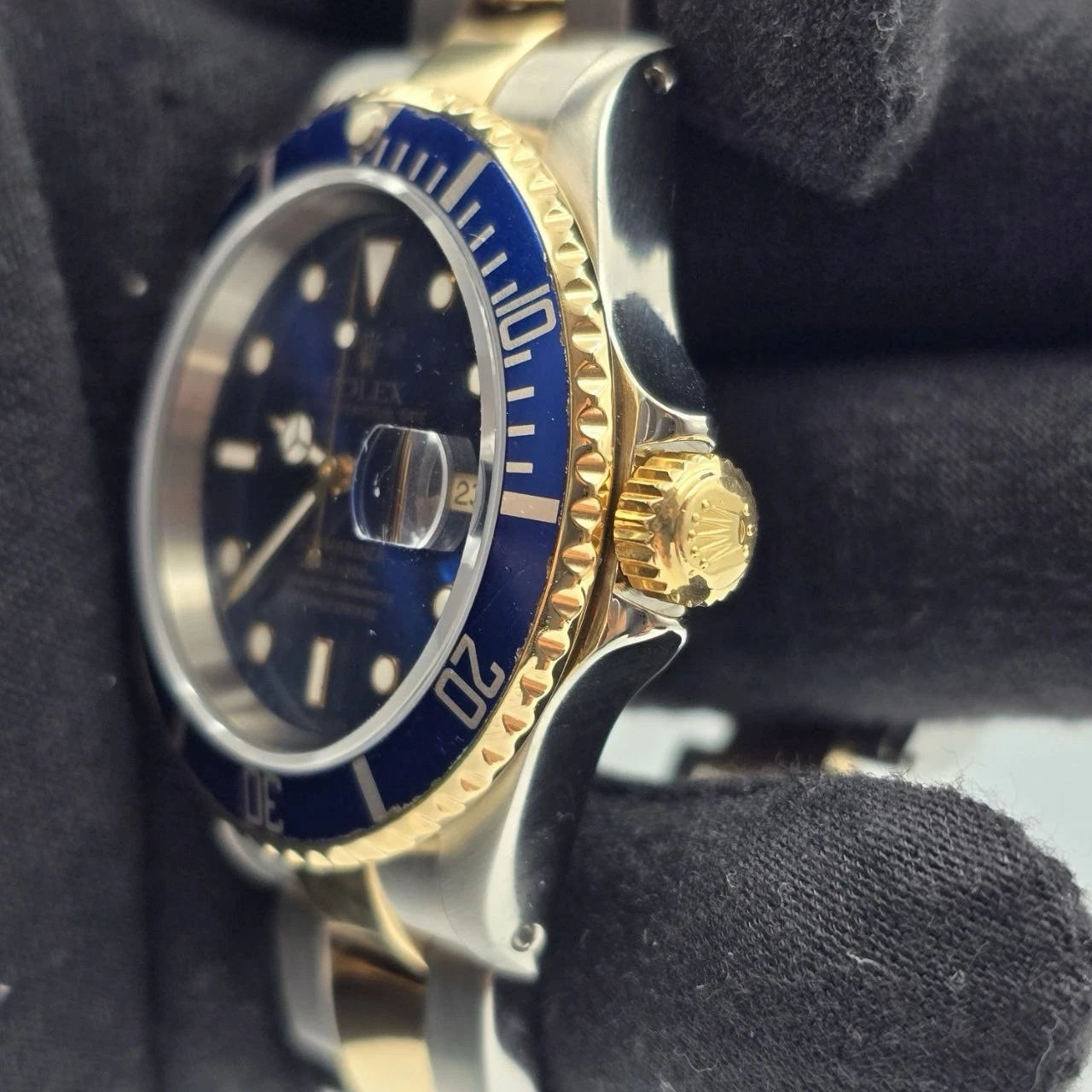 Rolex Submariner Date 16613 Blue Dial Gold Buckle Two Tone Steel Gold 40mm Watch