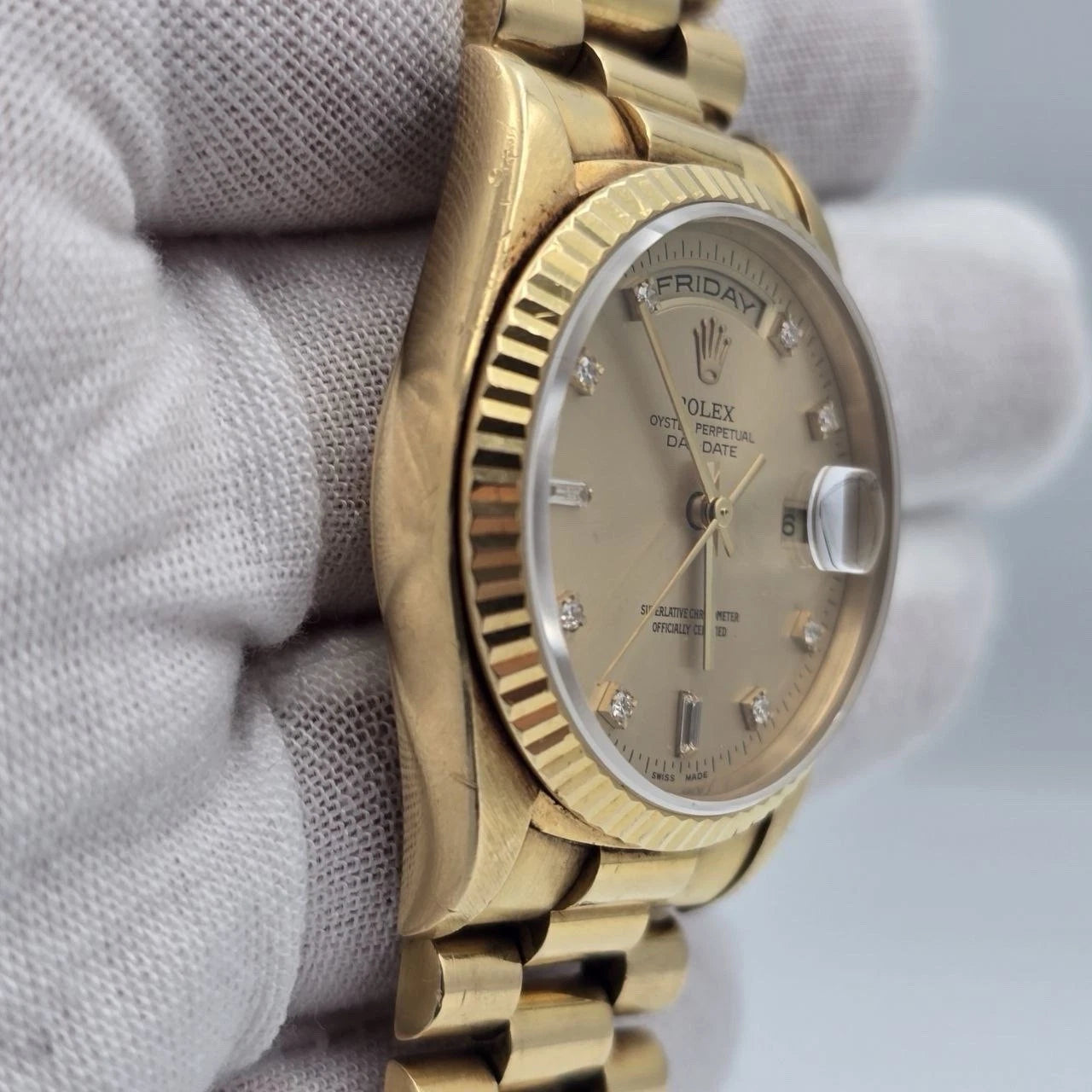 Rolex 18K Gold Day-Date President Gold Champagne Diamond Dial 36mm Watch 18238