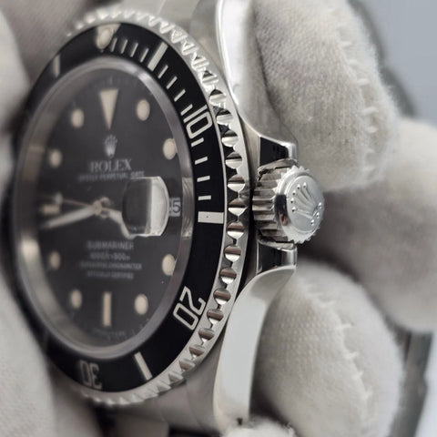 MINT Rolex Submariner Date 16800 Stainless Steel Black 40mm Oyster Watch