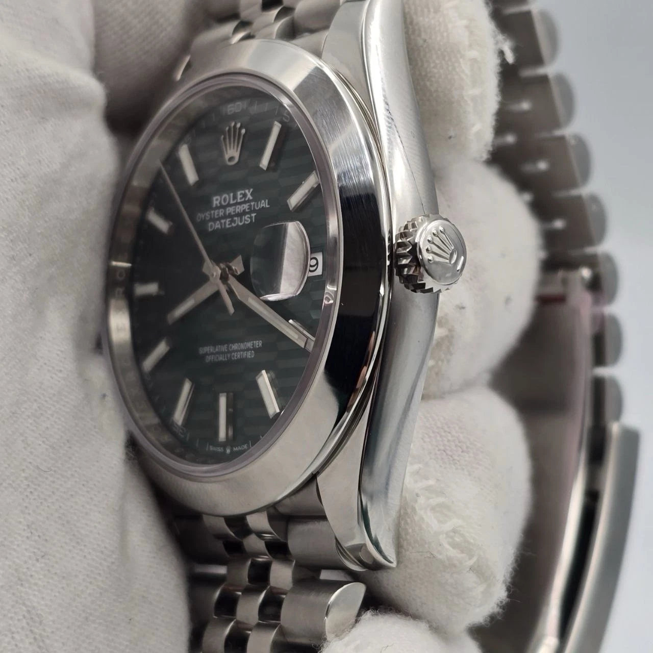 PAPERS 2023 MINT Rolex Datejust 41mm Smooth Green Motif Dial Jubilee 126300 BOX