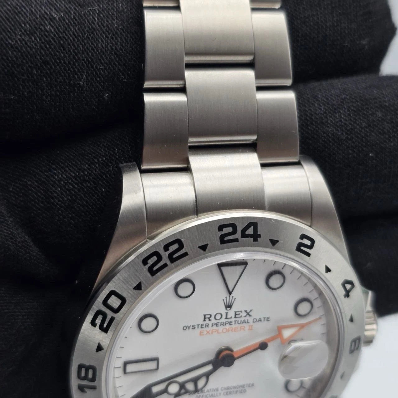 PAPERS 2024 Rolex Explorer II 42mm 226570 White Polar Dial BOX