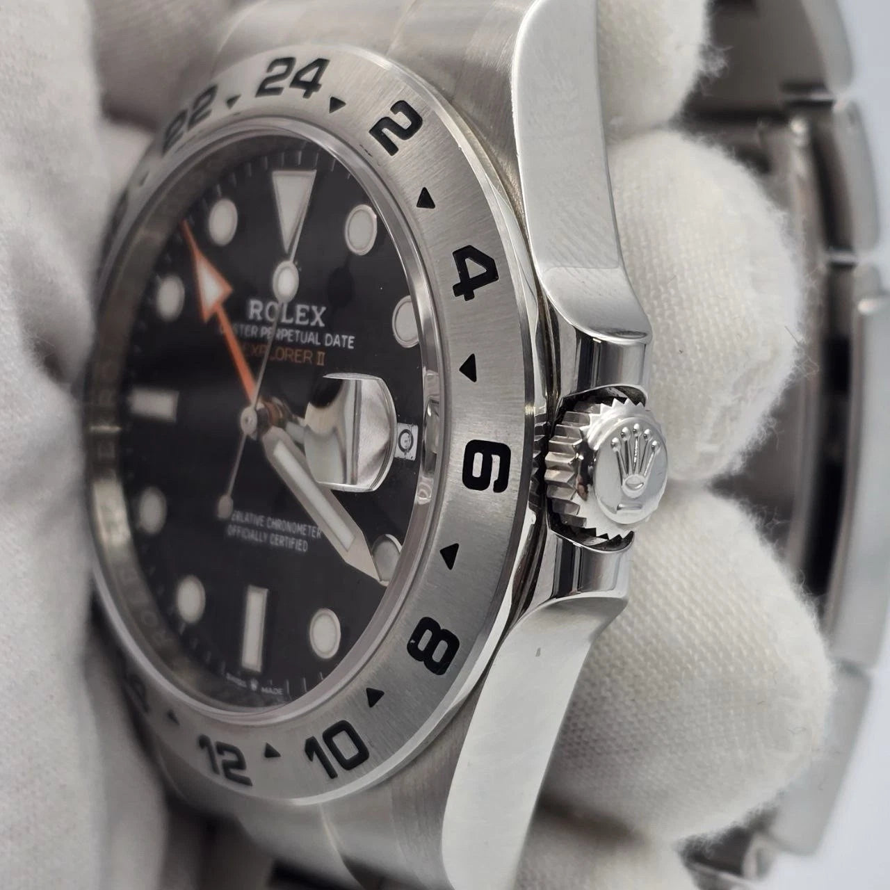 PAPERS 2023 Rolex Explorer II 42mm 226570 Stainless Steel Black Dial BOX