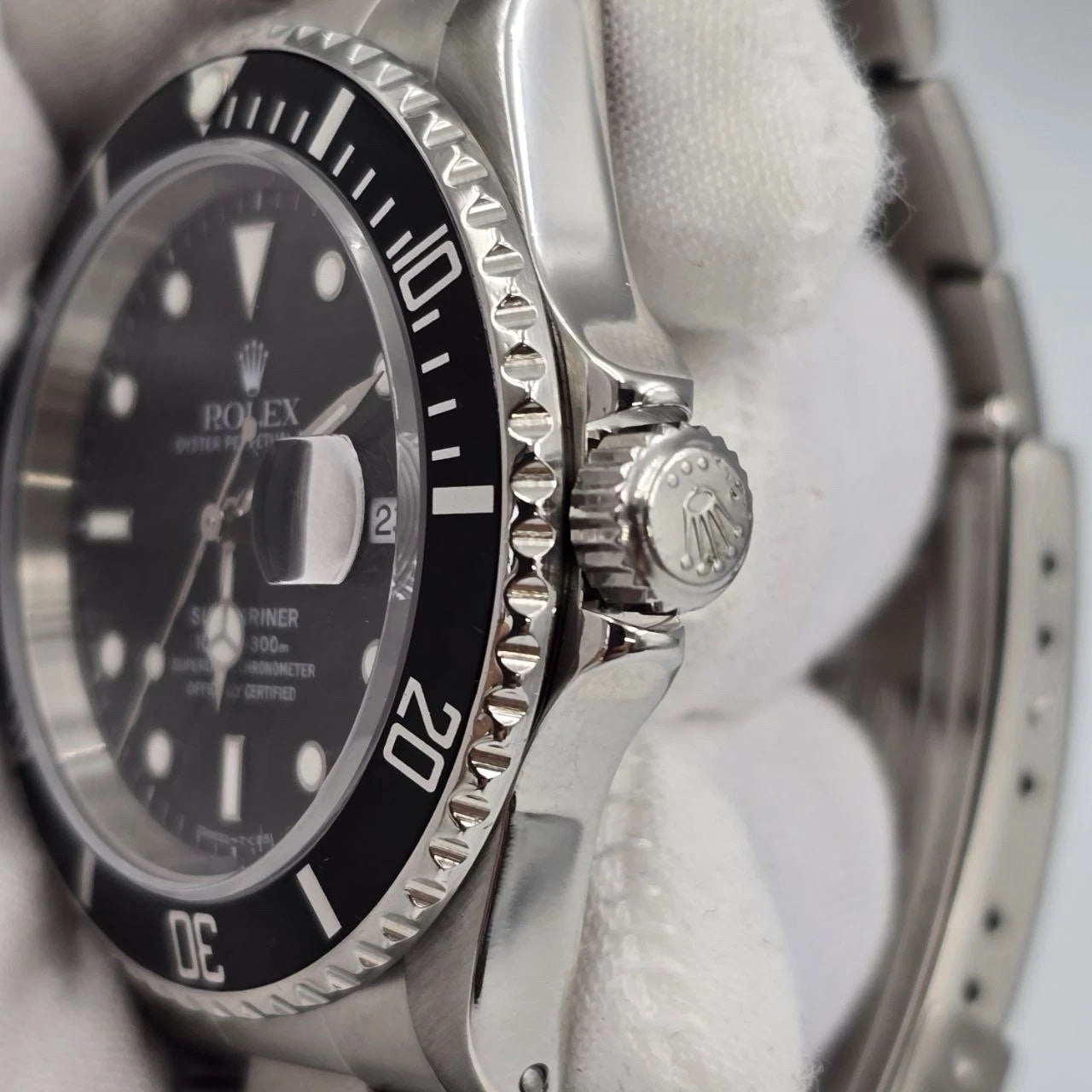 PAPERS Rolex Submariner Date Black Dial Oyster 40mm Watch 16610