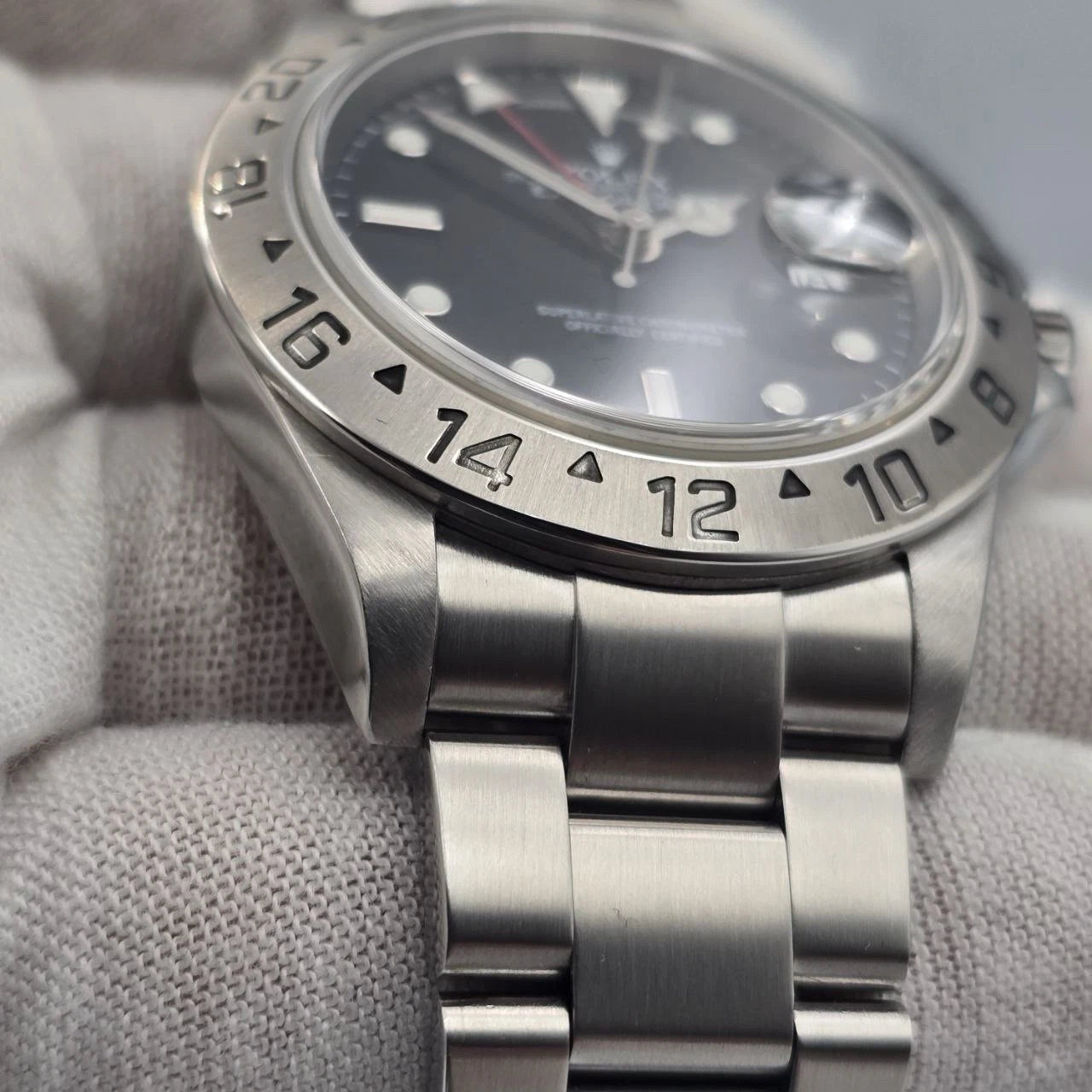 2005 Rolex Explorer II 16570 Steel Black Dial NO HOLES Automatic Date Watch 40MM