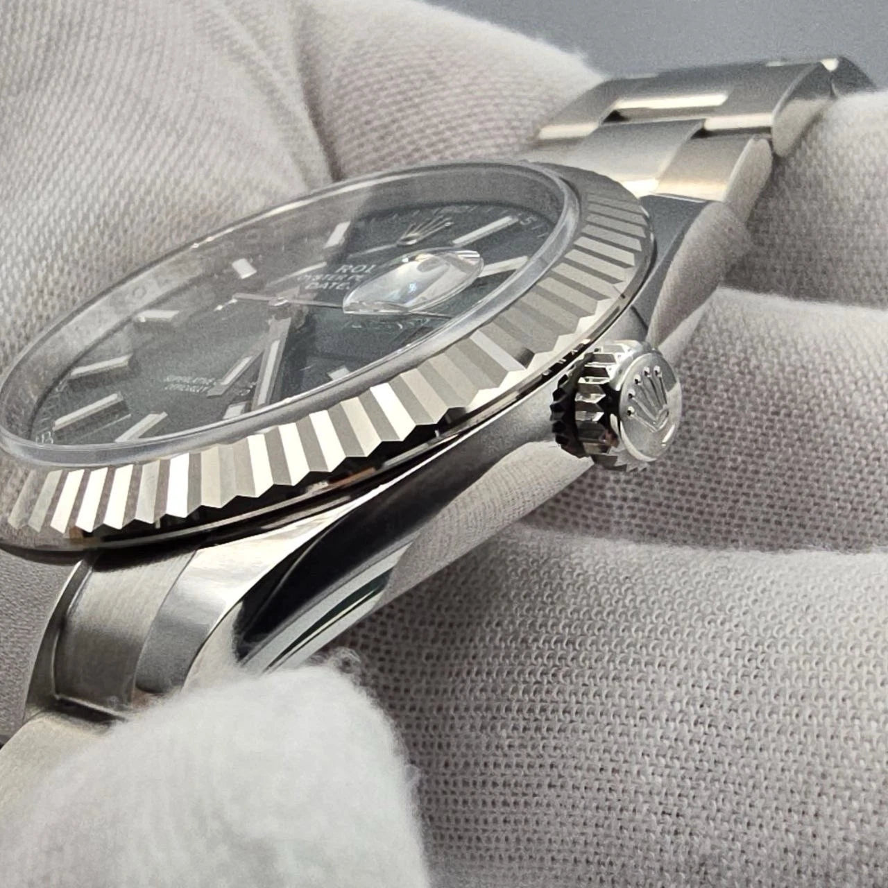 NEW 2025 Rolex Datejust 41mm 126334 Oyster Mint Green Dial Fluted Bezel UNWORN