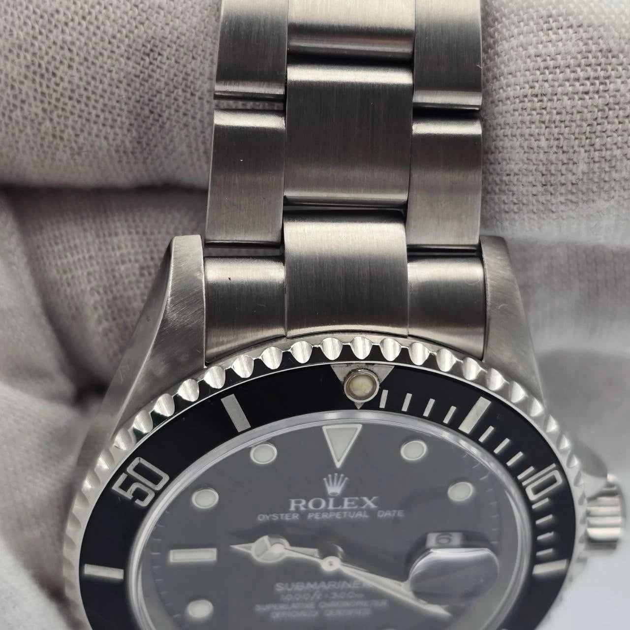 MINT PAPERS 2004 Rolex Submariner Date NO HOLES Black Dial 40mm Watch 16610