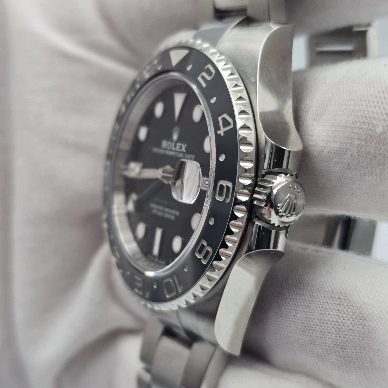 Rolex GMT-Master II 126710GRNR Bruce Wayne 4