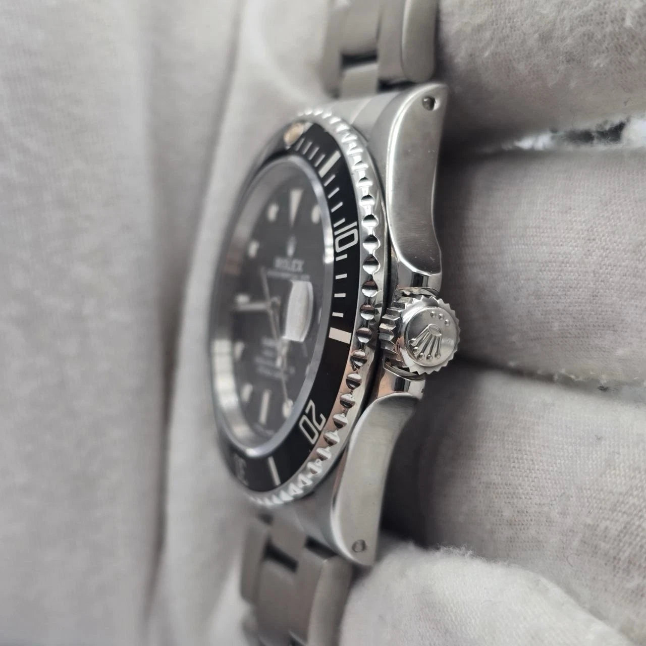Rolex Submariner Date 16800