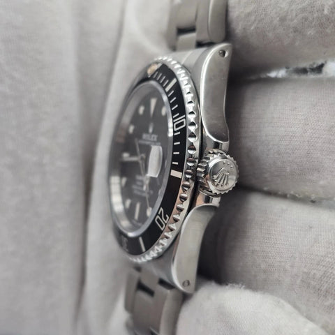 Rolex Submariner Date 16800