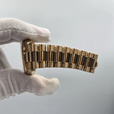 Rolex Day-Date 18238 President 18k Gold FACTORY Black Diamond Dial 36mm Watch