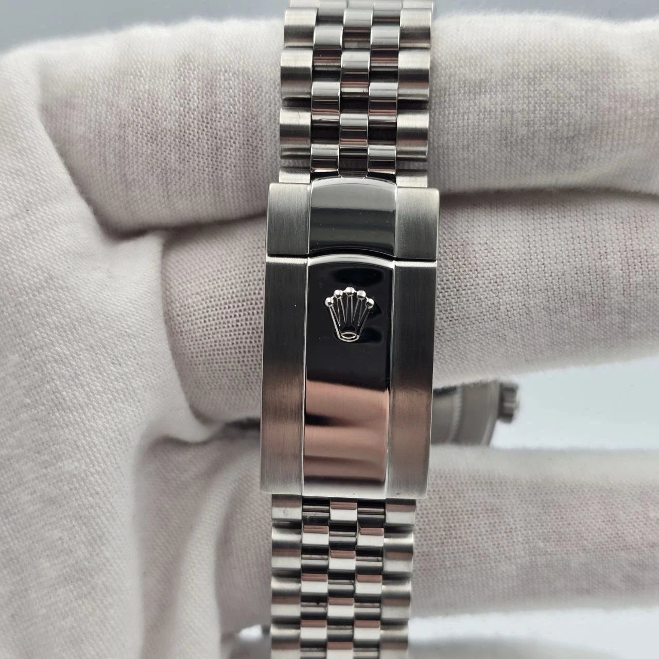 PAPERS 2021 Rolex Datejust 41mm 126300 Rhodium Grey Smooth Bezel Jubilee BOX