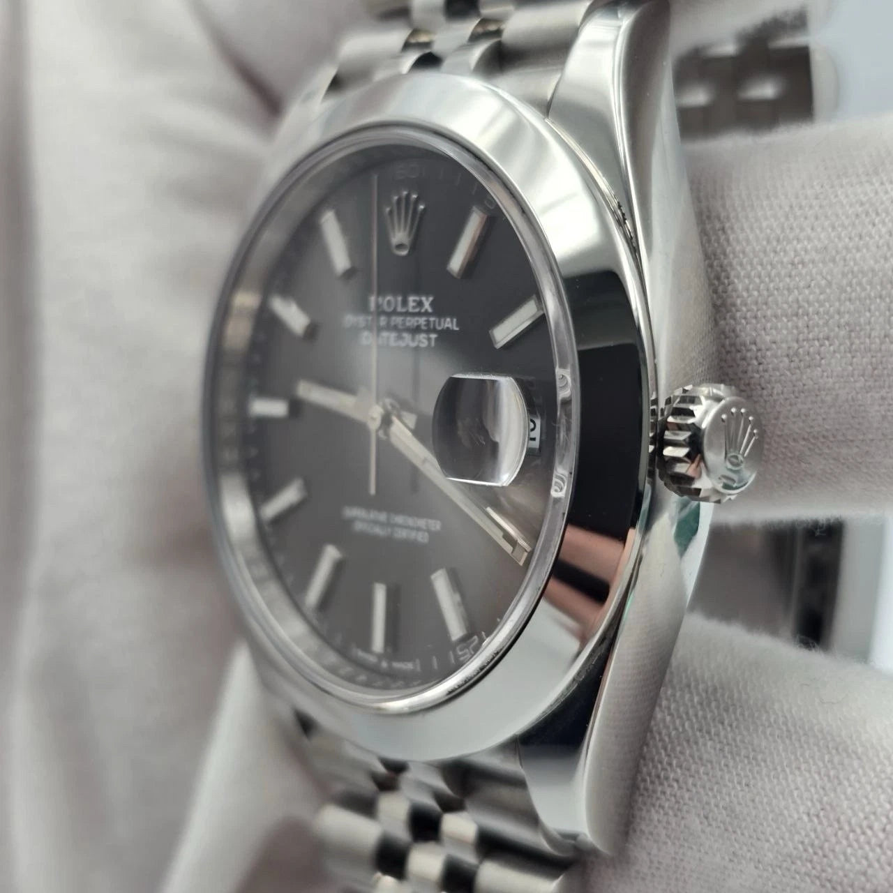 PAPERS 2021 Rolex Datejust 41mm 126300 Rhodium Grey Smooth Bezel Jubilee BOX