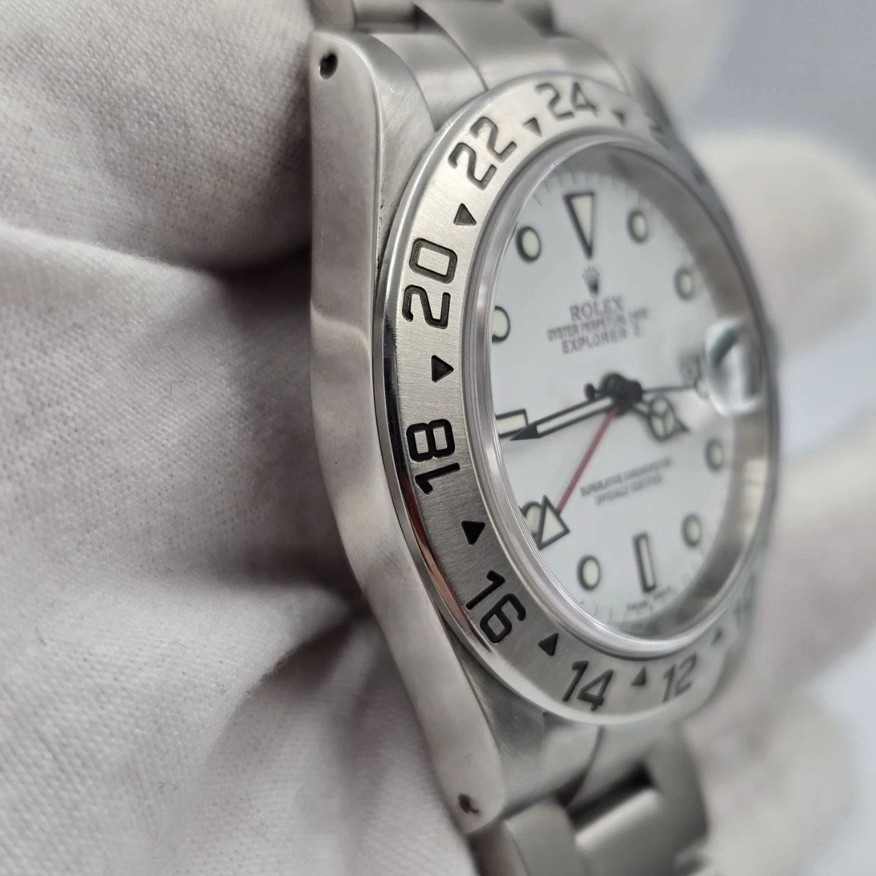 Rolex 16570 Explorer II Polar White Dial Stainless Steel 40mm Watch