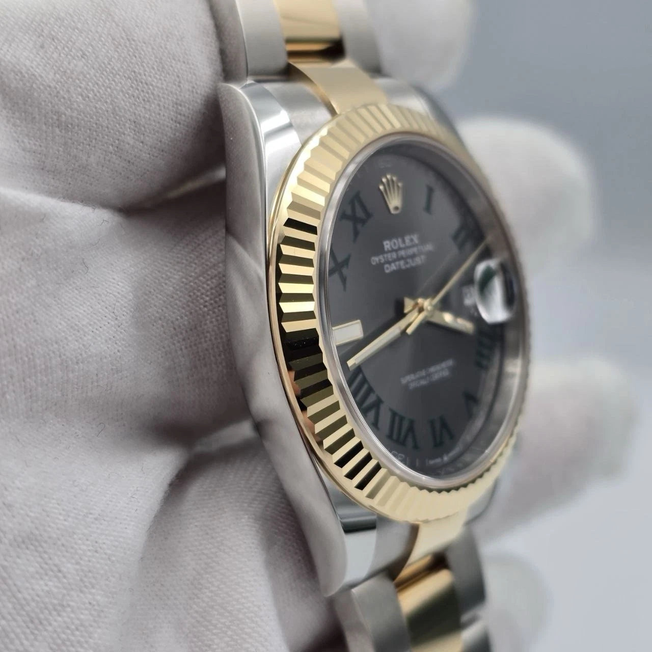 PAPERS 2025 Rolex Datejust 41mm Two Tone Wimbledon Dial Oyster 126333 BOX