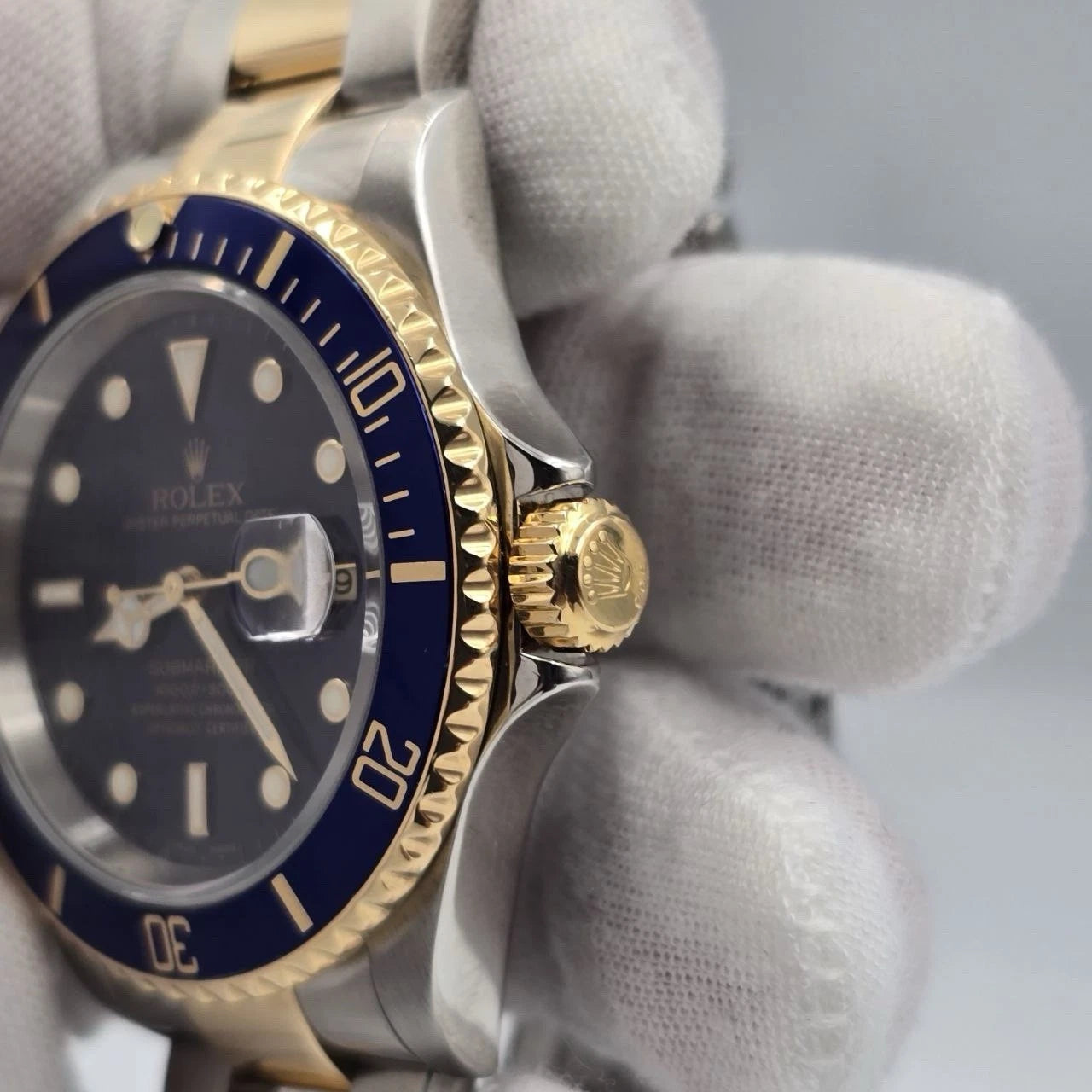 2005 Rolex Submariner 16613 NO HOLES Blue Dial Two Tone Steel Gold 40mm Watch