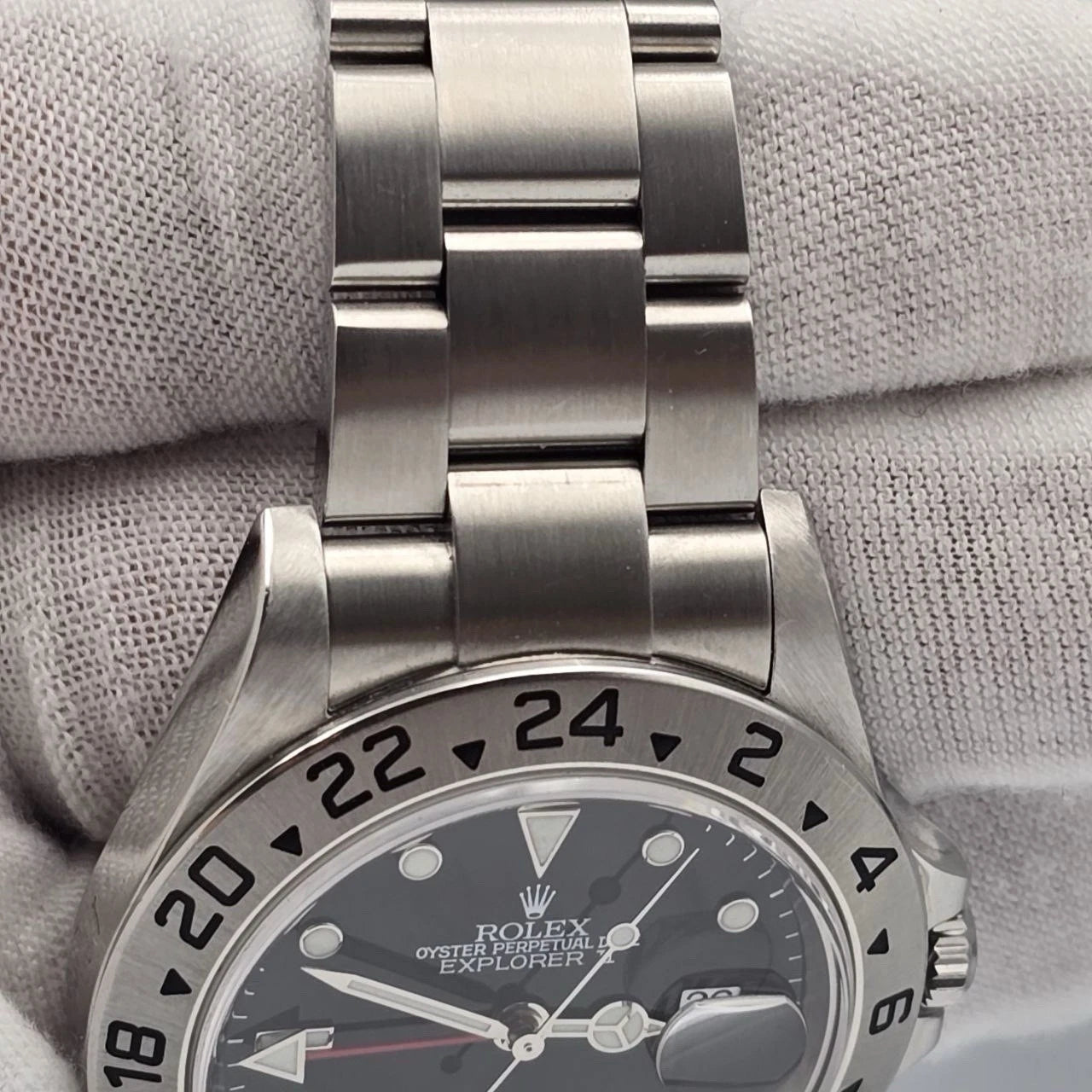 2005 Rolex Explorer II 16570 Steel Black Dial NO HOLES Automatic Date Watch 40MM