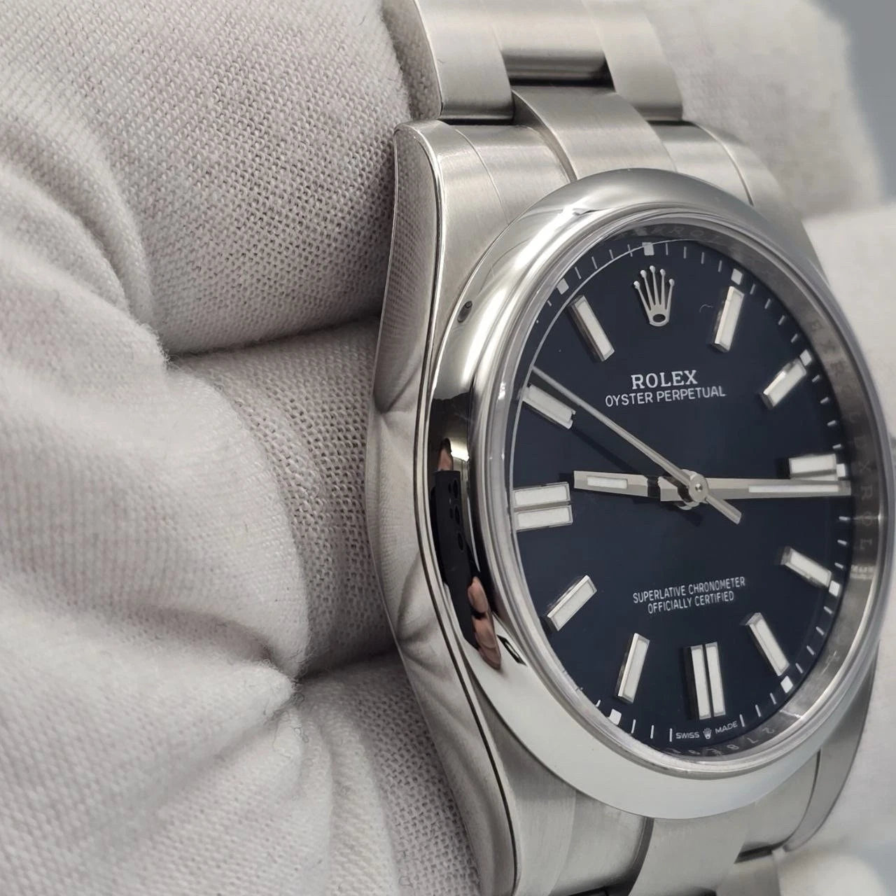 2024 PAPERS Rolex Blue Oyster Perpetual Smooth Bezel Steel 41mm Watch BOX 124300