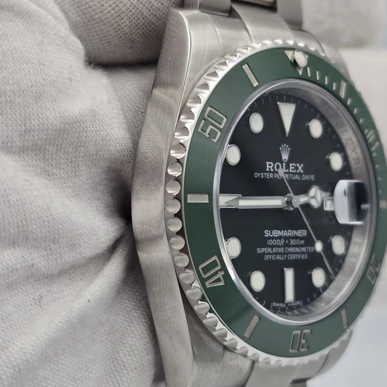 PAPERS 2014 MINT Rolex Submariner Hulk 116610LV Green 40mm Ceramic Watch BOX